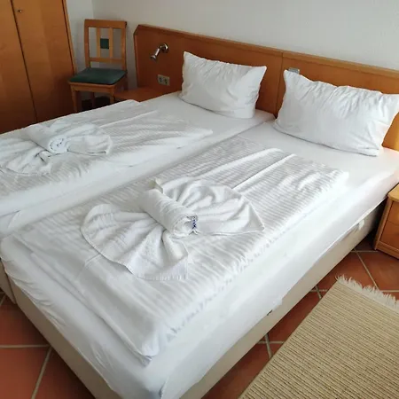 Kranich - Mit Terrasse Dewichow