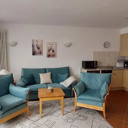 Kranich - Mit Terrasse Dewichow