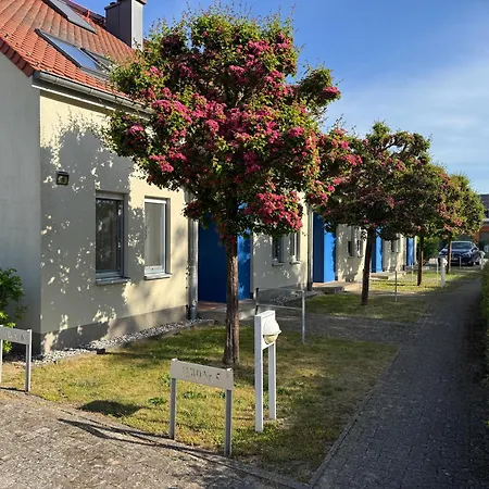 Kranich - Mit Terrasse * Dewichow