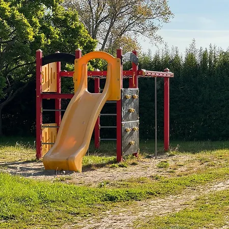 Kranich - Mit Terrasse *