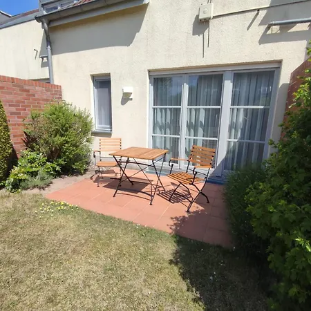 Kranich - Mit Terrasse Dewichow